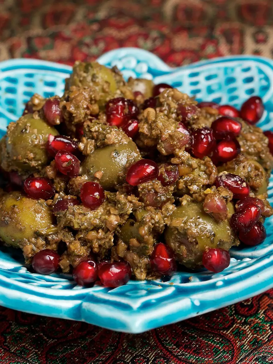 Walnut & Pomegranate Olives (Zeitun Parvarde)